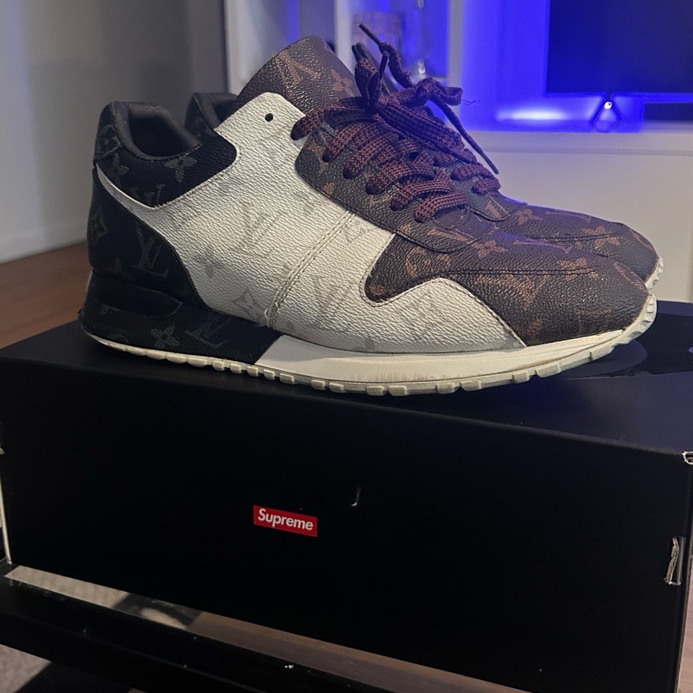 Men’s LV runaway sneakers